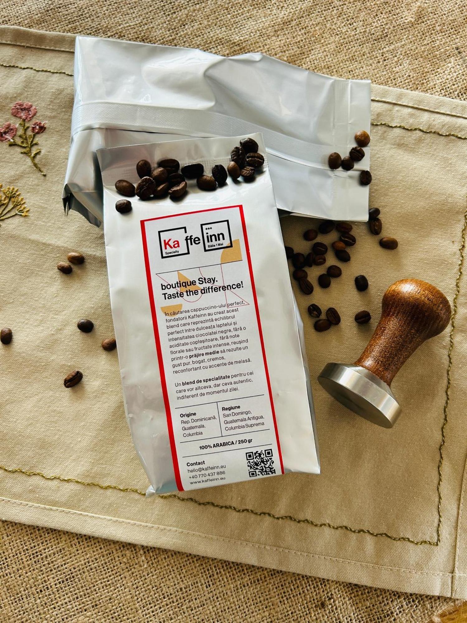Kaffeinn Specialty Coffee ไบเออลูนูไม ภายนอก รูปภาพ